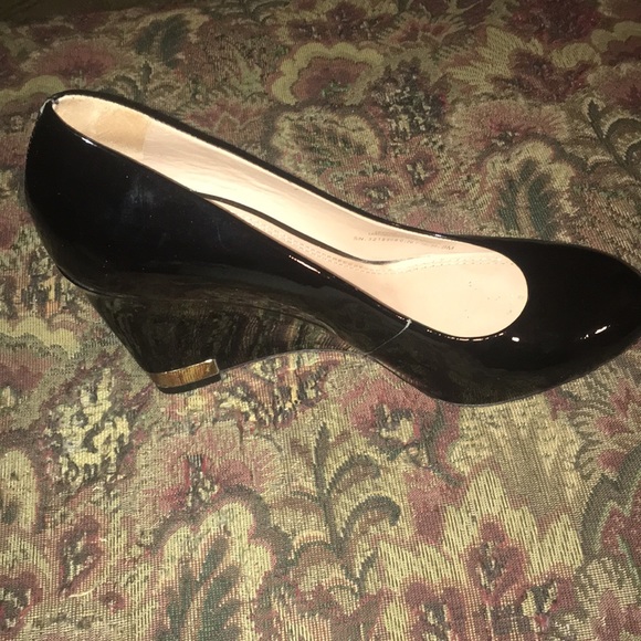 SOLD - Authentic Tory Burch Black Wedge (Pumps) - Picture 8 of 16